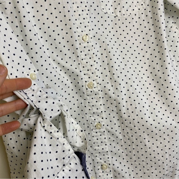 Hilfiger Button Down, Relax Fit, Collard w/Pocket, Roll Up Sleeves, Sz Large - Picture 8 of 13